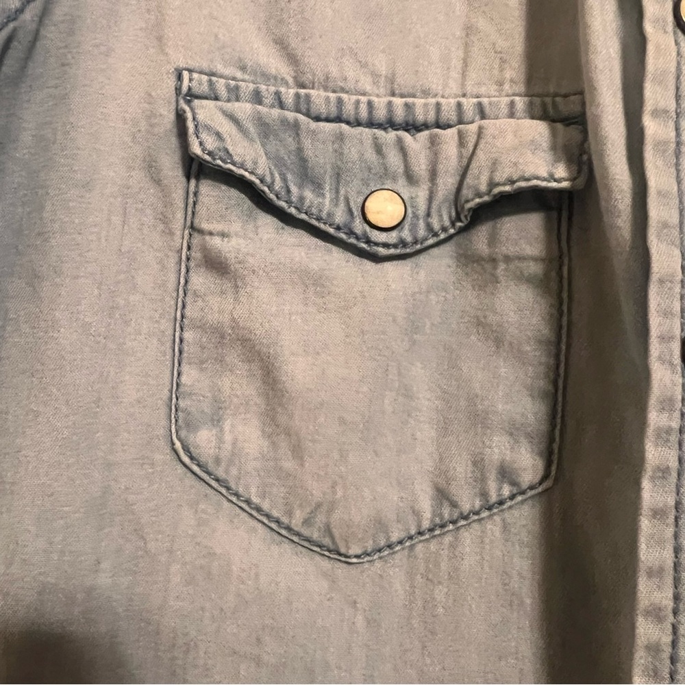 American Eagle Outfitters Blue Denim Casual Shirt - Picture 3 of 10